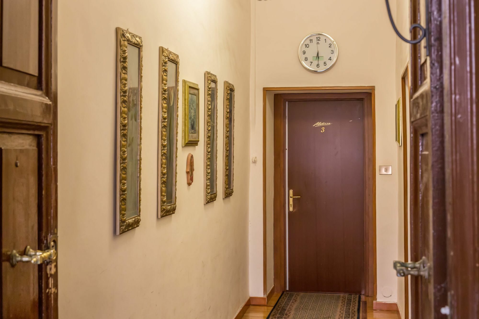 Persepolis Guest house 3*