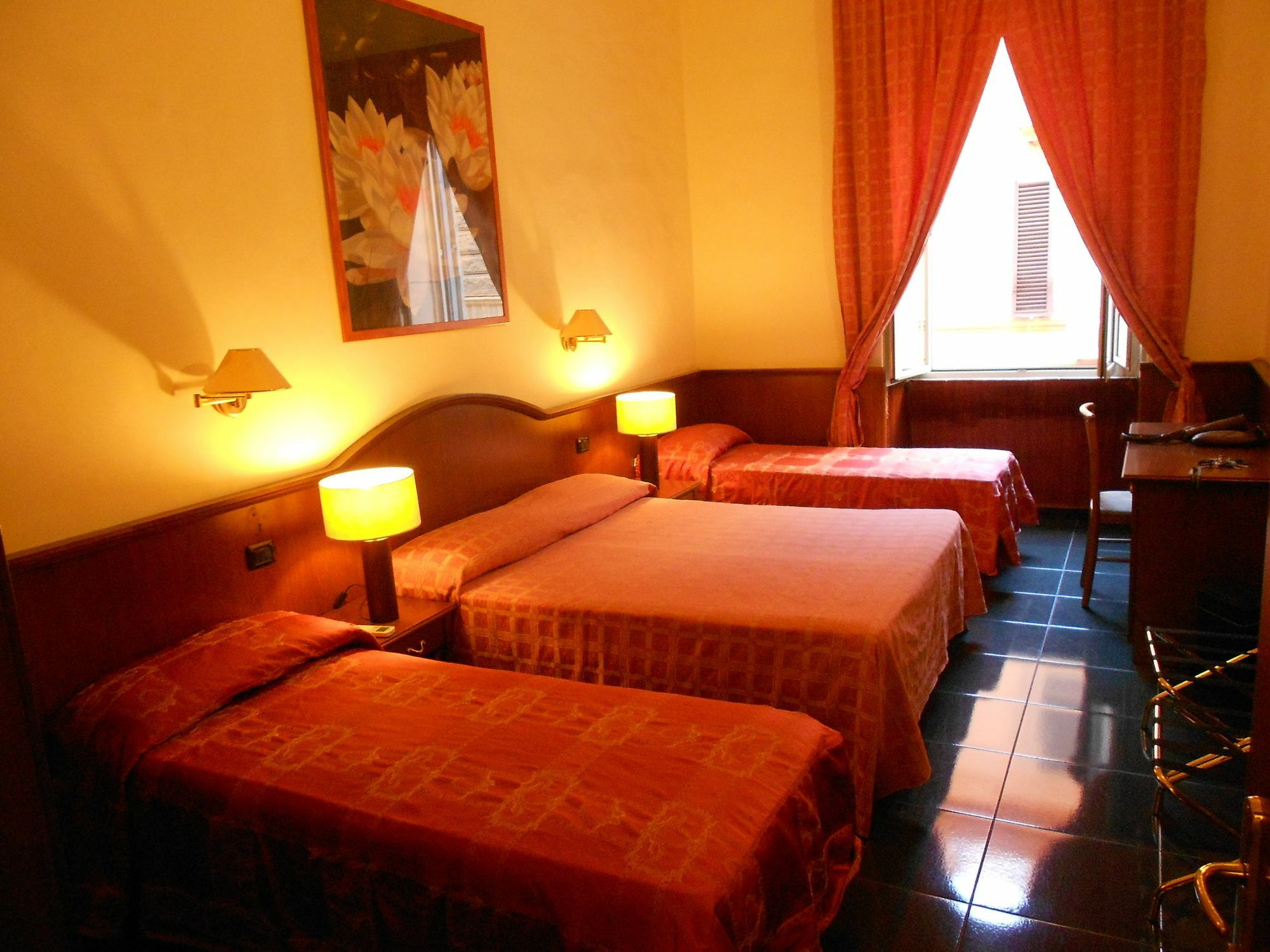 Persepolis Guest house 3*
